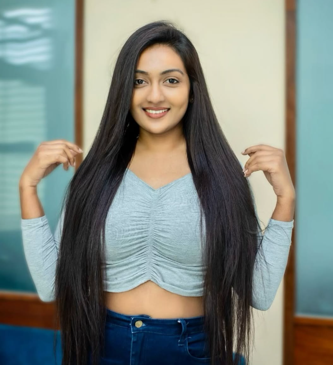 Madushany Perera Height, Age, Family, Biography